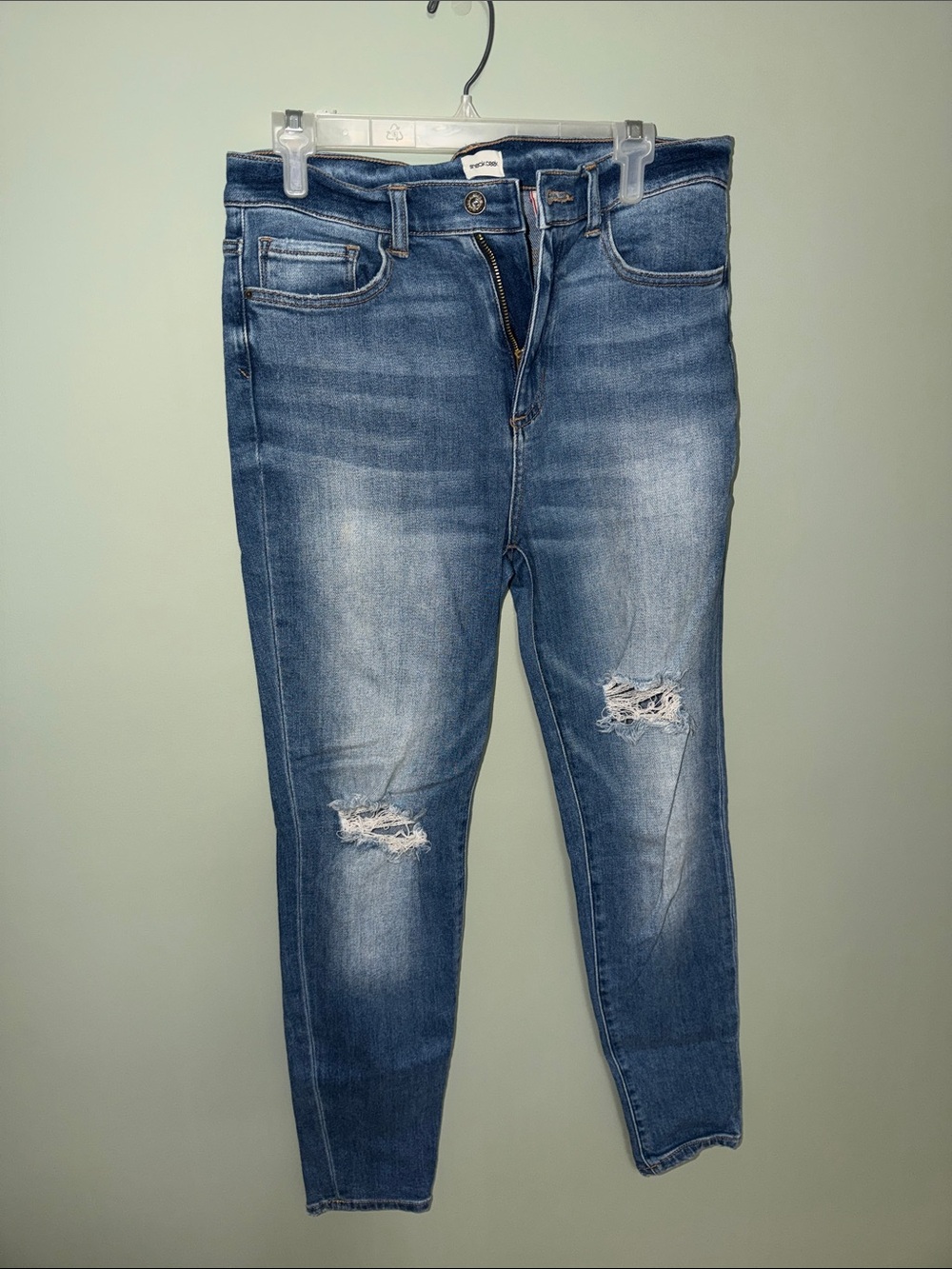 Sneak Peek SP-P10599 Distressed Skinny Jeans